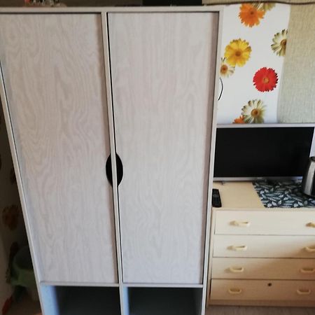 Biržai Nakvyne Apgyvendinimo Paslaugos Daivos Nakvynes Namaiホステル 部屋 写真